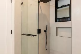 2160 Pacific Ave, San Francisco, CA 94115 - Photo 42