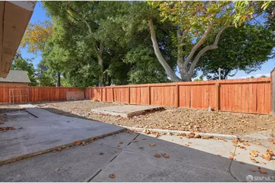 2531 Illinois Street, East Palo Alto, CA 94303 - Photo 28