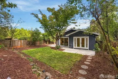 2033 Trafalgar Place, Oakland, CA 94611 - Photo 36