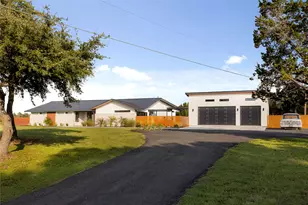 402 Rolling Hills Rd, Liberty Hill, TX 78642 - Photo 32