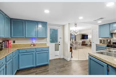 512 Bramble Drive, Austin, TX 78745 - Photo 10