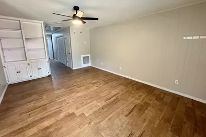 820 S Blanco Street #B, Lockhart, TX 78644 - Photo 8