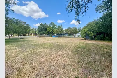 820 S Blanco Street #B, Lockhart, TX 78644 - Photo 26