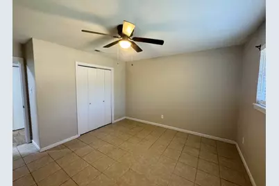 820 S Blanco Street #B, Lockhart, TX 78644 - Photo 18