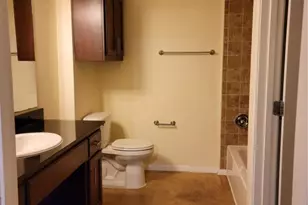 910 W 25th St, Austin, TX 78705 - Photo 6