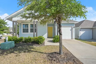 241 E Broade Street, Leander, TX 78641 - Photo 2