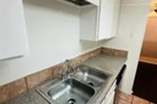 2401 Leon St, Austin, TX 78705 - Photo 4
