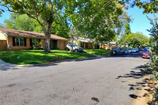 2615 Sherwood Ln, Austin, TX 78704 - Photo 30