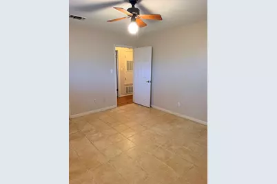 220 Parkview Drive, Luling, TX 78648 - Photo 10