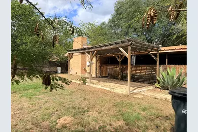 220 Parkview Drive, Luling, TX 78648 - Photo 34