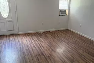 721 S Laurel Ave, Luling, TX 78648 - Photo 6