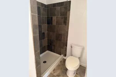 721 S Laurel Avenue, Luling, TX 78648 - Photo 4