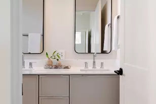 1802 Overhill Dr, Austin, TX 78721 - Photo 20