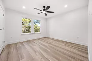 159 Molokini Dr, Bastrop, TX 78602 - Photo 16