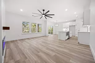 159 Molokini Dr, Bastrop, TX 78602 - Photo 6