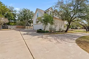 625 Robin Dale Ct, Lakeway, TX 78734 - Photo 38