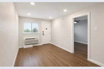 8214 N Interstate 35 Svrd Sb Highway, Austin, TX 78753 - Photo 2