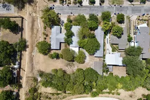 400 Swanee Dr, Austin, TX 78752 - Photo 10
