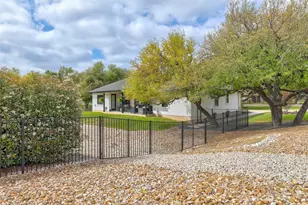 705 Pheasant Mdw, Liberty Hill, TX 78642 - Photo 38