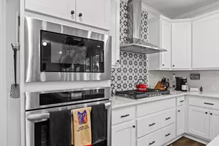 240 Oil Field Rd, Lockhart, TX 78644 - Photo 2