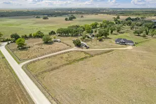 240 Oil Field Rd, Lockhart, TX 78644 - Photo 18