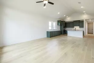 304 Covered Bridge Trl, Liberty Hill, TX 78642 - Photo 4