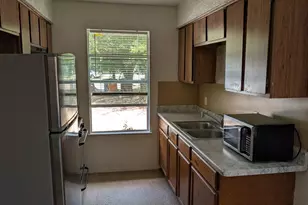 6105 Ada Ct, Austin, TX 78744 - Photo 2