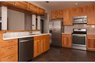 5700 Avenue F, Austin, TX 78752 - Photo 6