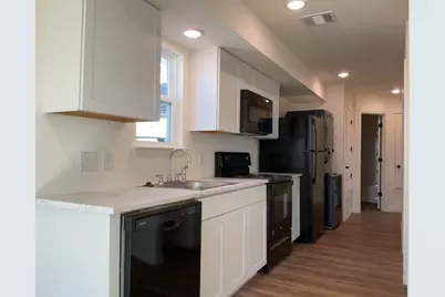 2002 W 2nd Street #100, Taylor, TX 76574 - Photo 8