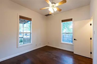 1801 13th Street E, Austin, TX 78702 - Photo 8