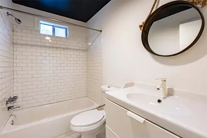 1801 13th Street E, Austin, TX 78702 - Photo 10