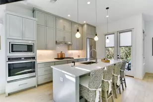 2606 Sutherland St, Austin, TX 78746 - Photo 6