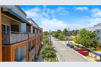 2827 Manor Road #2202, Austin, TX 78722 - Photo 4