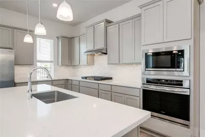 8812 Bestride Bend, Austin, TX 78744 - Photo 10