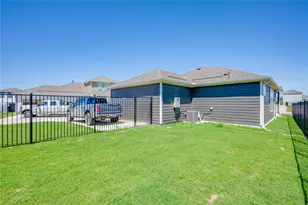 8812 Bestride Bend, Austin, TX 78744 - Photo 32