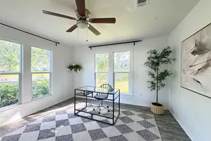 302 E Brenham St, Elgin, TX 78621 - Photo 20