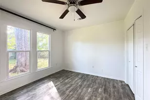 302 E Brenham St, Elgin, TX 78621 - Photo 22