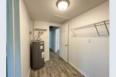 302 E Brenham Street, Elgin, TX 78621 - Photo 26