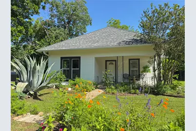 302 E Brenham Street, Elgin, TX 78621 - Photo 1