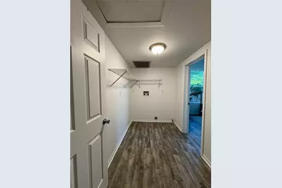 302 E Brenham Street, Elgin, TX 78621 - Photo 24