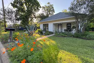 302 E Brenham St, Elgin, TX 78621 - Photo 38