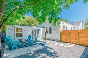 1003 E 39th St, Austin, TX 78751 - Photo 20