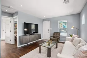 1183 Coleto St, Austin, TX 78702 - Photo 4