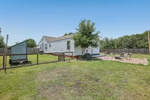 106 Co Rd 425, Spicewood, TX 78669 - Photo 30