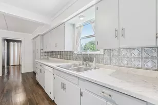 106 Co Rd 425, Spicewood, TX 78669 - Photo 12