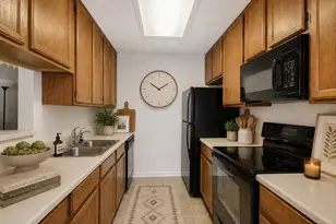 715 W 22nd 1/2 St, Austin, TX 78705 - Photo 4