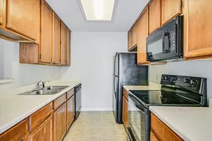715 W 22nd 1/2 St, Austin, TX 78705 - Photo 8