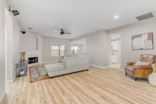 292 Spruce Dr, Kyle, TX 78640 - Photo 4