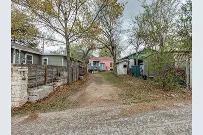 1903 E 10th Street, Austin, TX 78702 - Photo 14