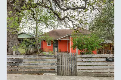 1903 E 10th Street, Austin, TX 78702 - Photo 2